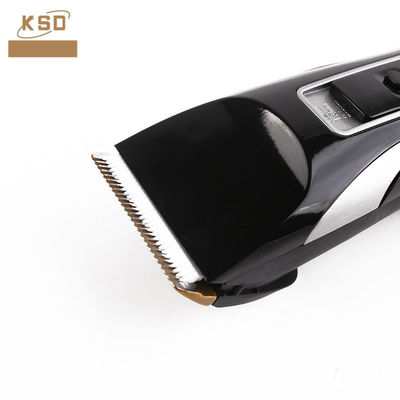 Taglio di capelli veloce e preciso con la macchina elettrica per tagliare i capelli domestica RSCW-1005