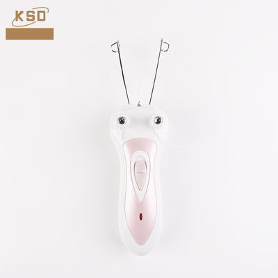 Eliminare i capelli in modo liscio e delicato con questo dispositivo a batteria